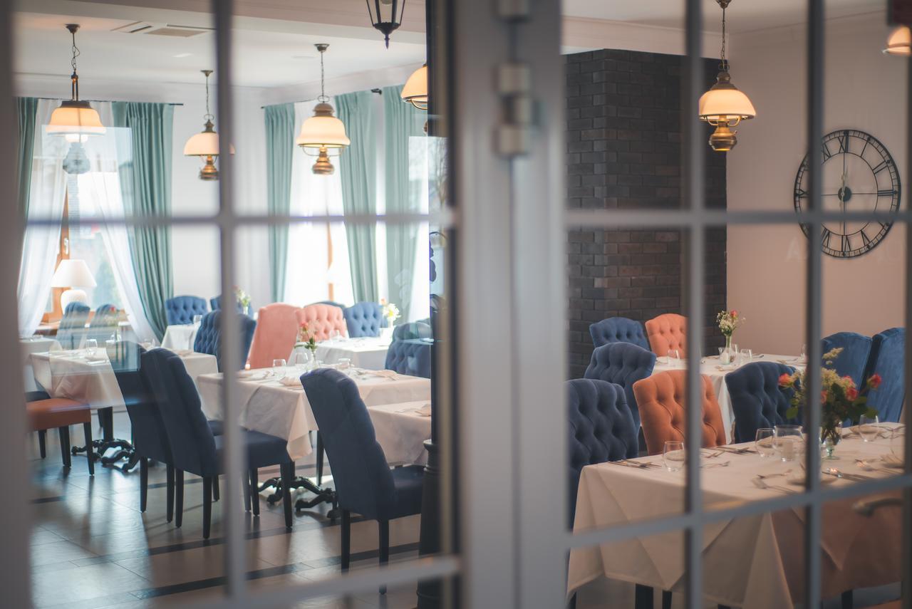 Novopolska - Hotel I Restauracja Косцян Екстер'єр фото