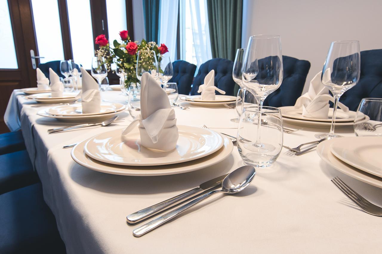 Novopolska - Hotel I Restauracja Косцян Екстер'єр фото