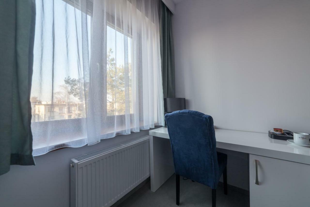 Novopolska - Hotel I Restauracja Косцян Екстер'єр фото